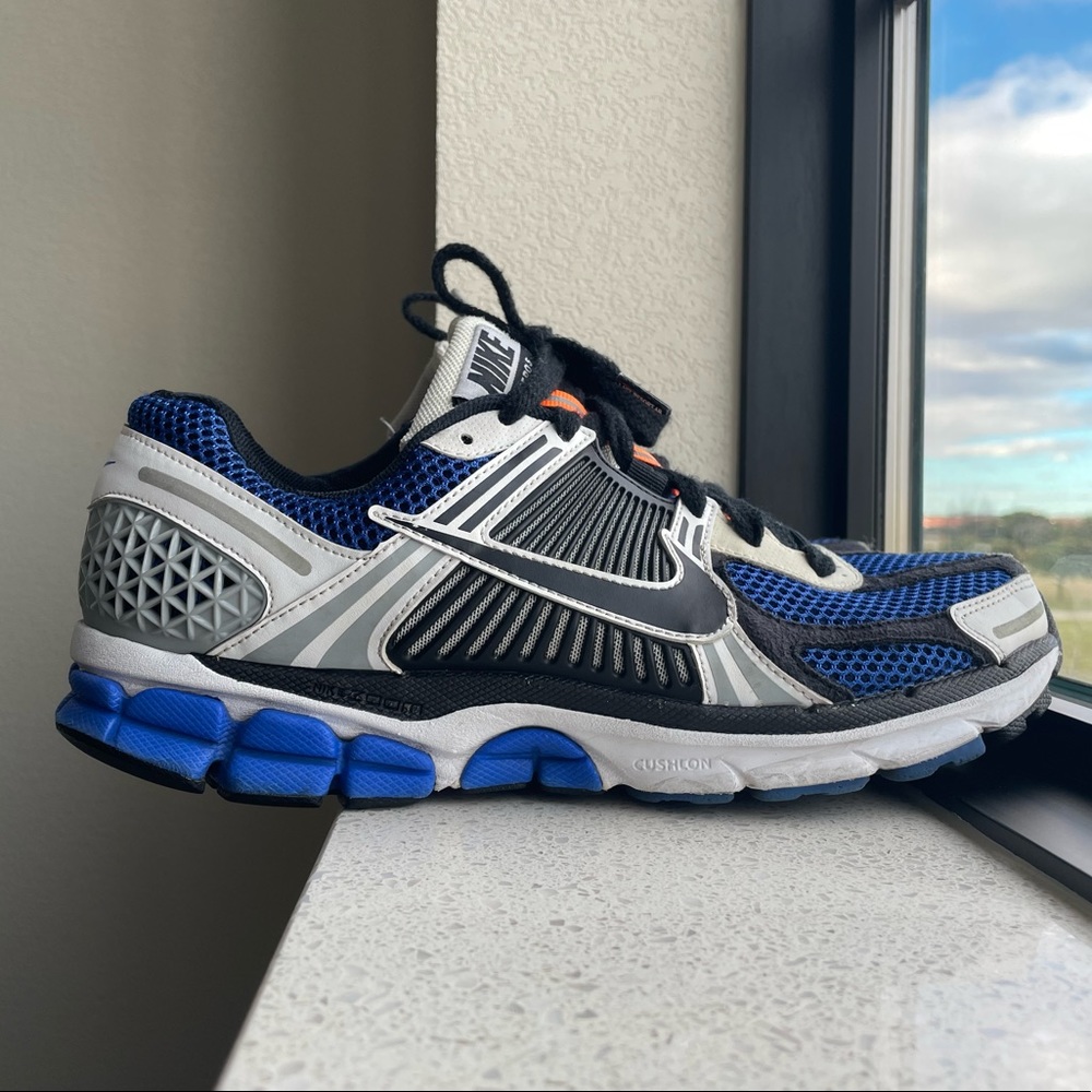 Nike vomero 5 9.5 men’s 11 women’s